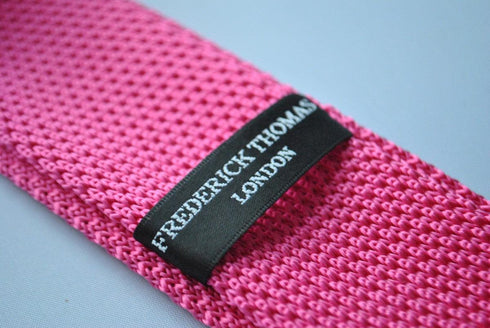 plain bright pink skinny knitted tie with pointed end